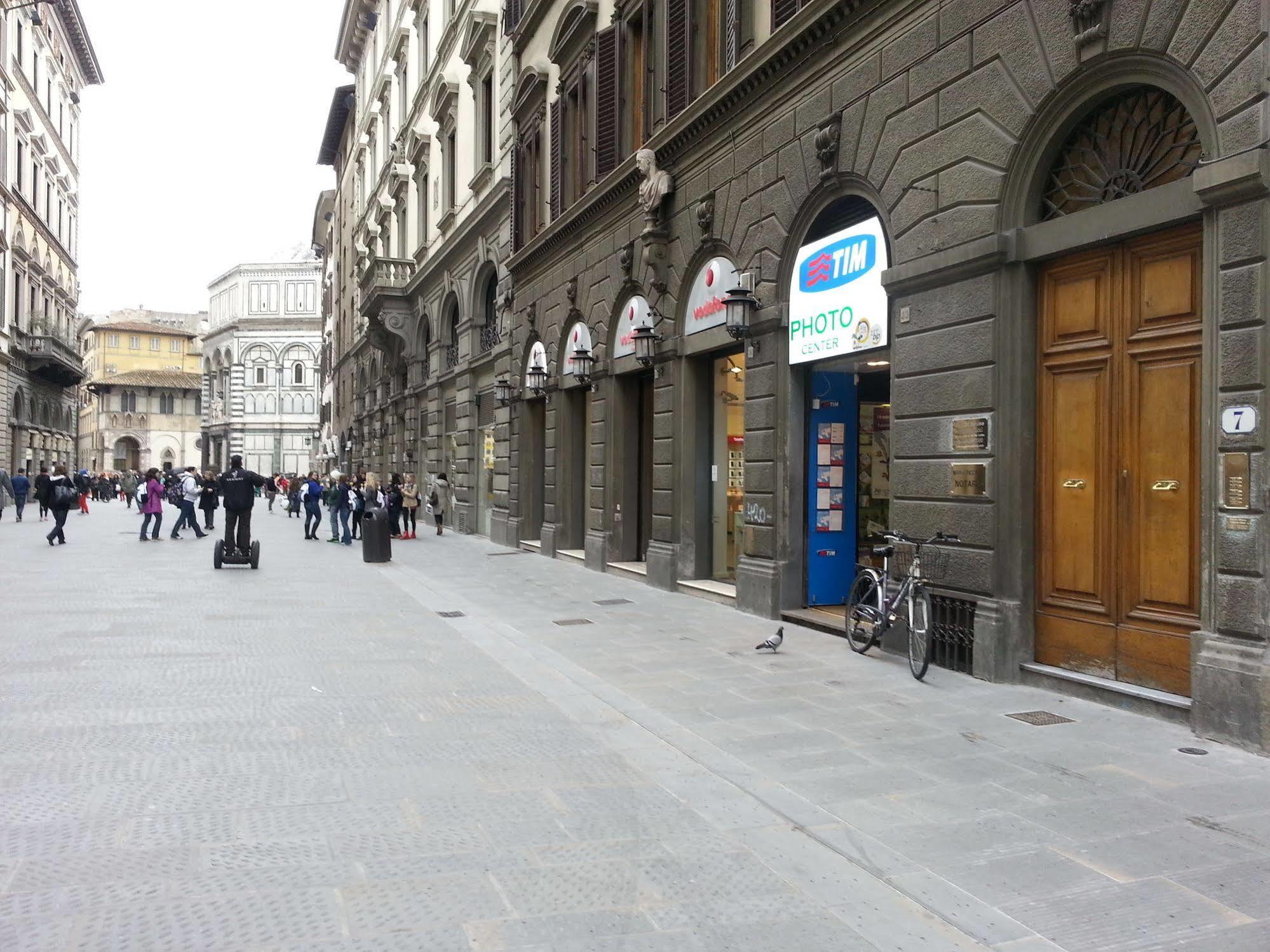 Firenze Apartments Affittacamere 2*